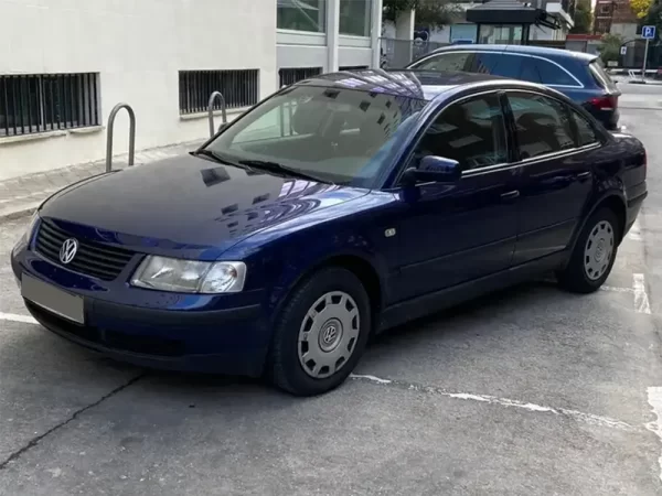 Volkswagen Passat 2000 Günlük Kiralık Araç